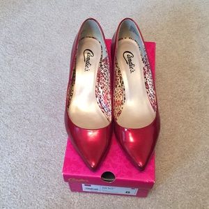 Candie’s Jule Red pump